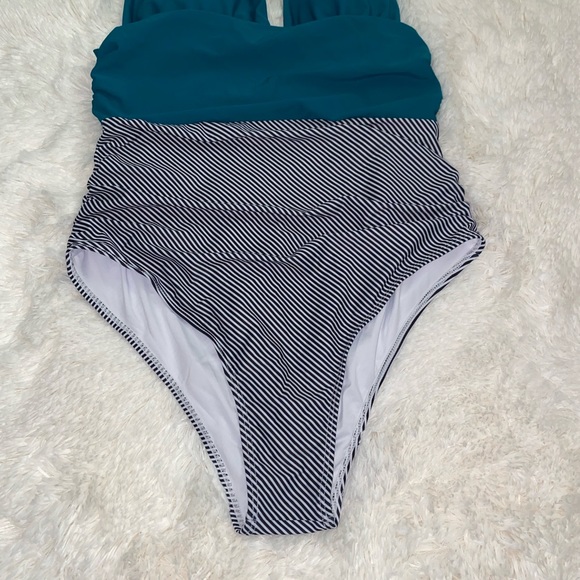 Beachsissi One Piece Swimsuit Halter Deep V Neck Backless Swimsuit Large - Picture 4 of 9